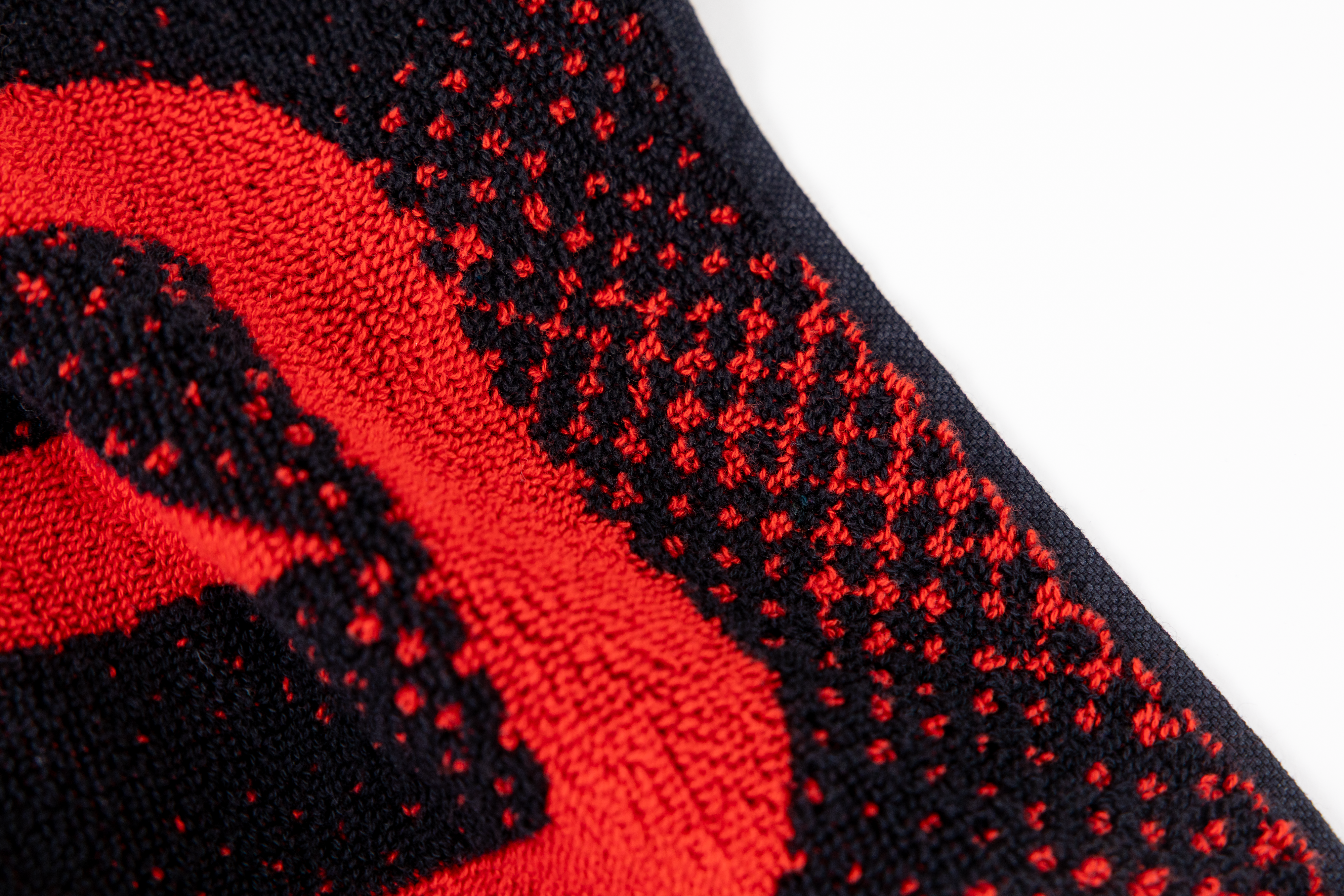 Andro Serviette NUZN M noir/rouge